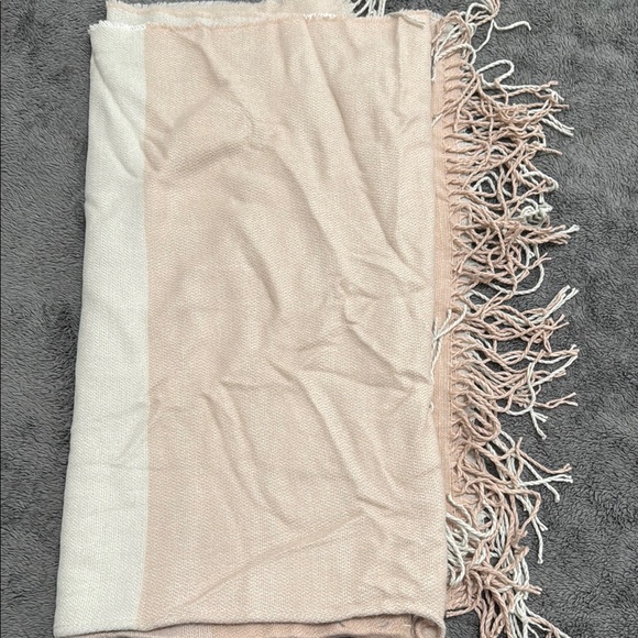 Soia & Kyo Pink and Cream Shawl - Picture 7 of 7